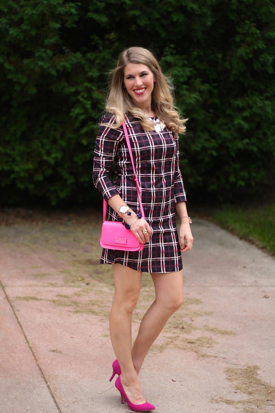 What Shoes Can I Wear with a Pale Pink Dress? - Matching Blush Style Tips