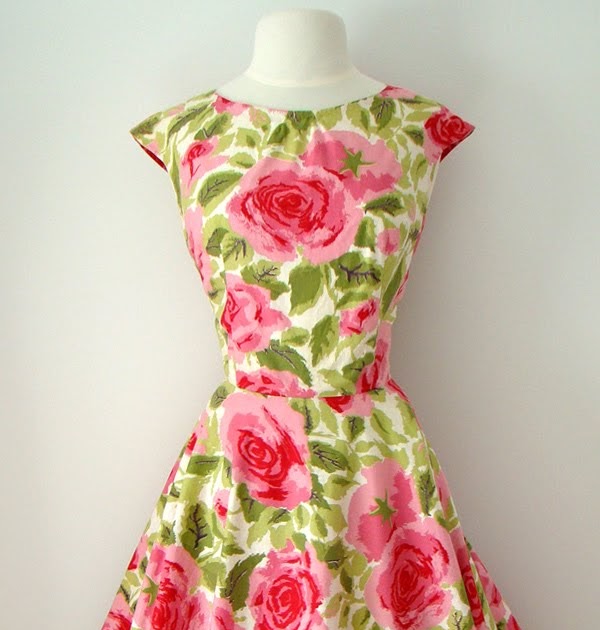 Vintage Clothing Love: Rose Print 1950's Dress