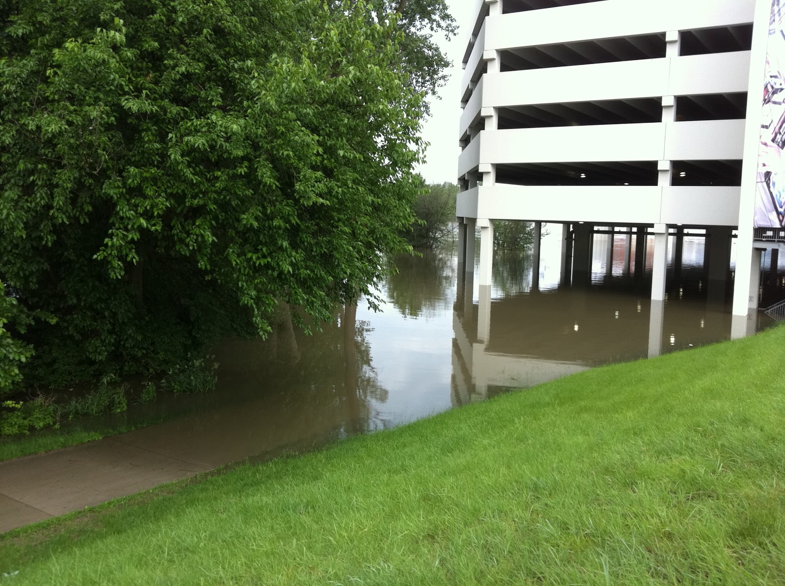 Redd Shift Missouri River Flooding along Council Bluffs and Omaha Bike