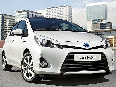 2013 TOYOTA Yaris Hybrid  Download Gambar Mobil