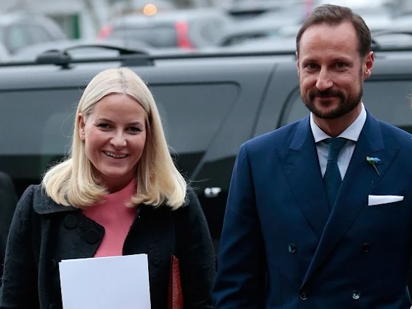 Crown Prince Haakon and Crown Princess Mette Marit of Norway visited the Hall of Memorial University in St. John's.