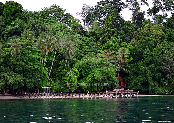 Resort at Raja Ampat Raja Ampat Dive Resort
