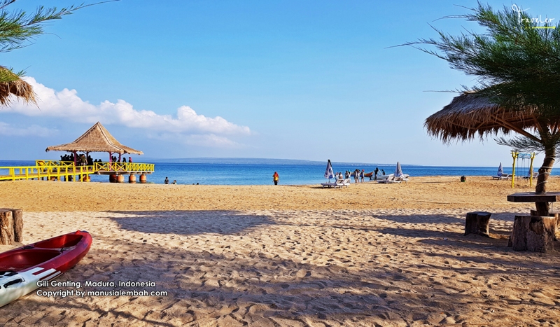 Pantai Sembilan, Persinggahan Asyik di Gili Genting Madura - Manusia Lembah