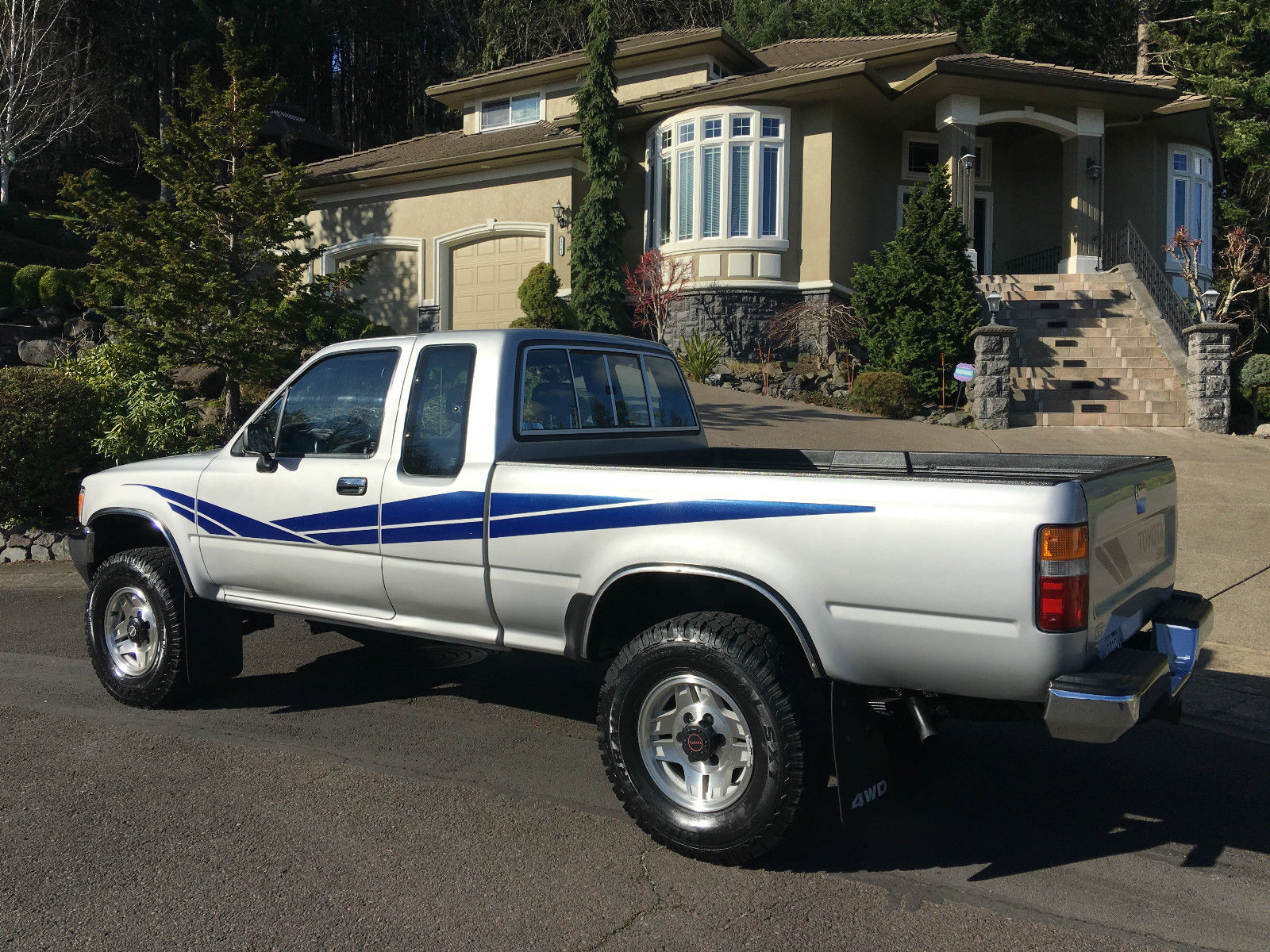 Toyota pickup sr5