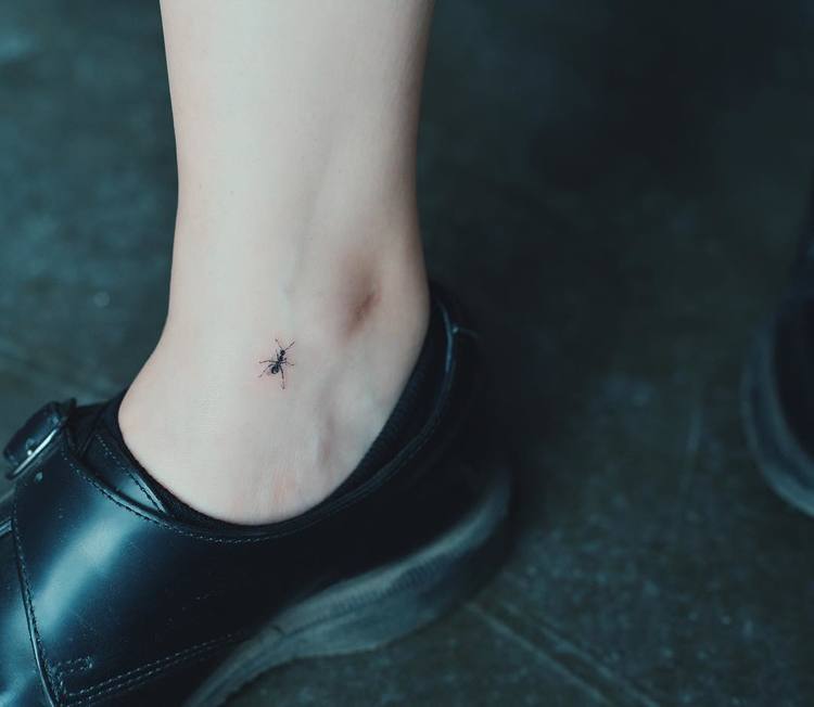 Tatuaje de hormigas