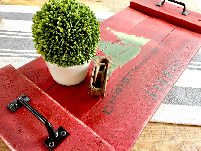 How to Make a Red Pallet Christmas Tray