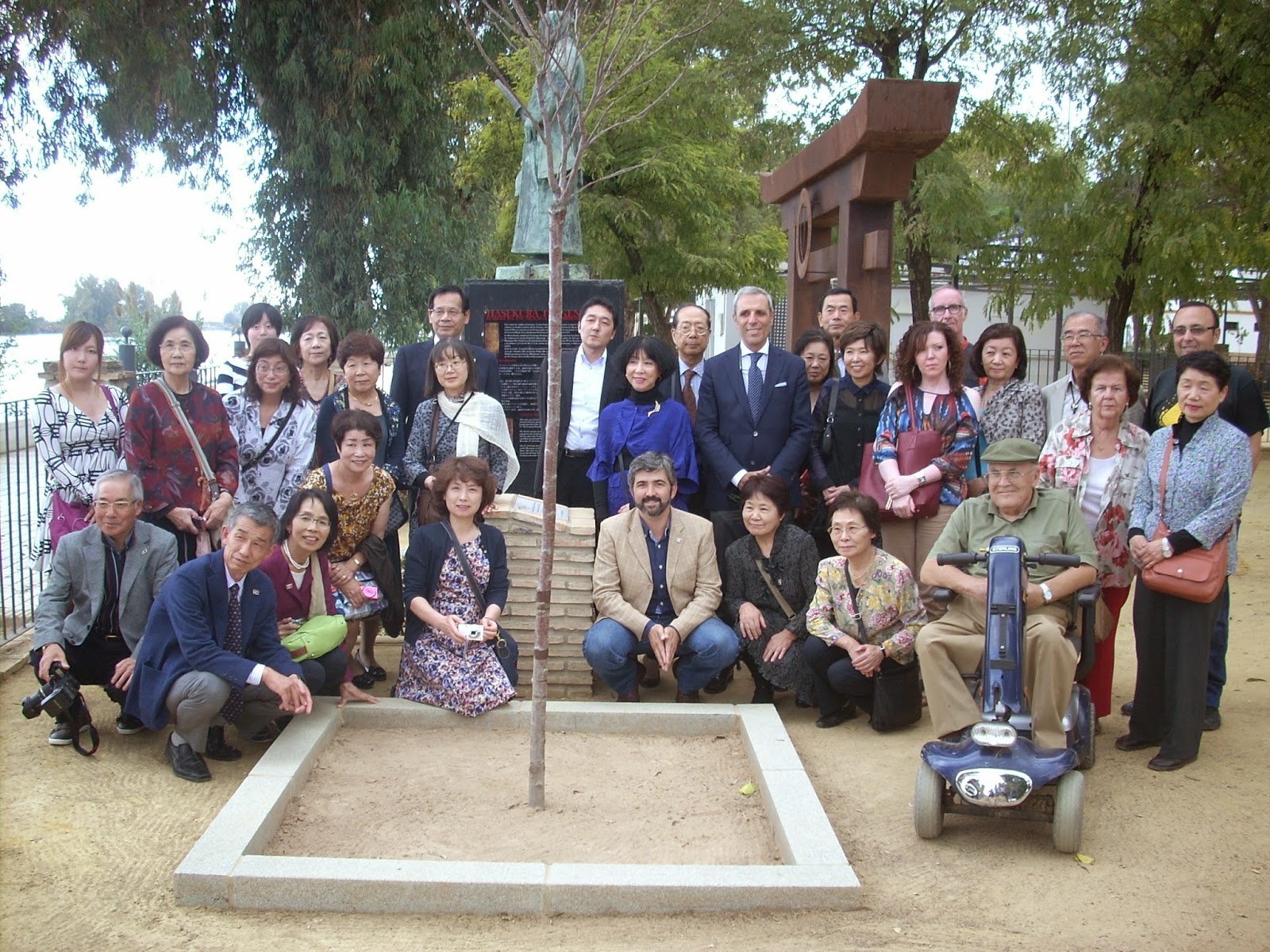 Gelán Noticias: Llega a Coria del Río una delegación de 30 ciudadanos ...