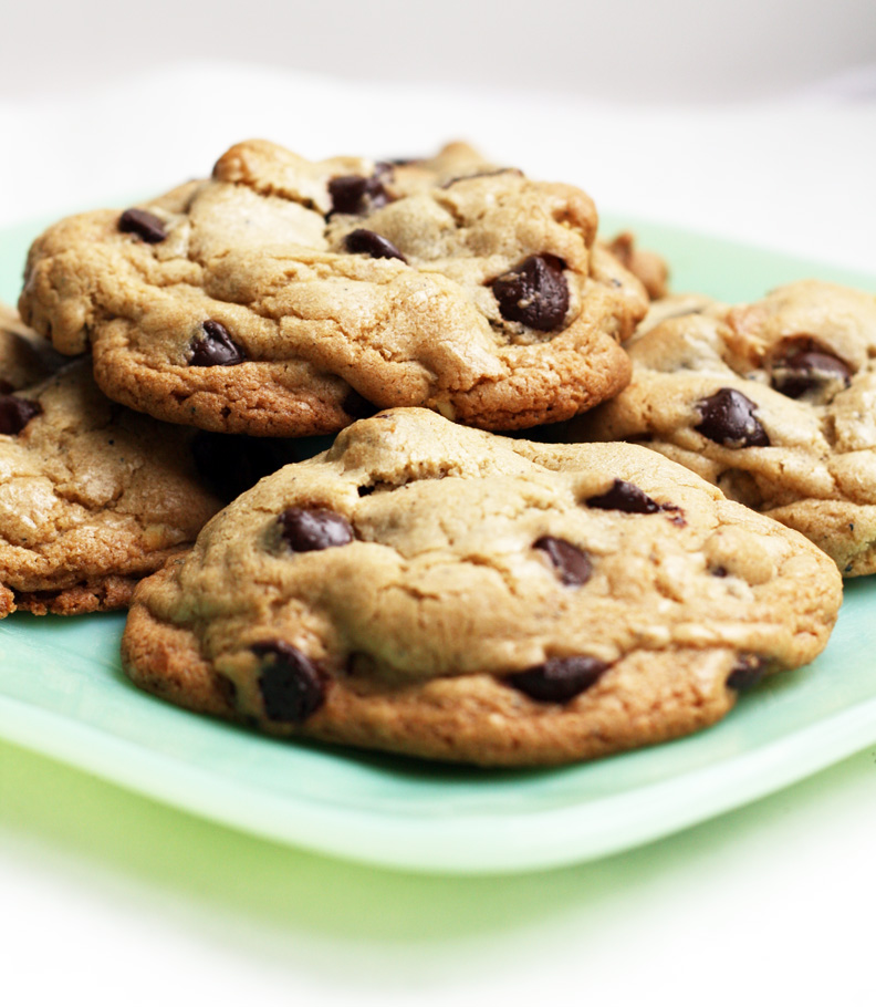 fudge ripple browned butter chocolate chip cookies