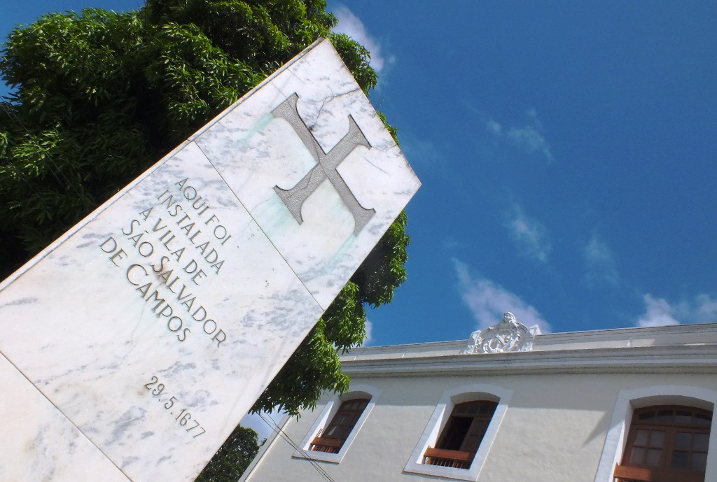 pense diferente ANIVERSÁRIO DE CAMPOS DOS