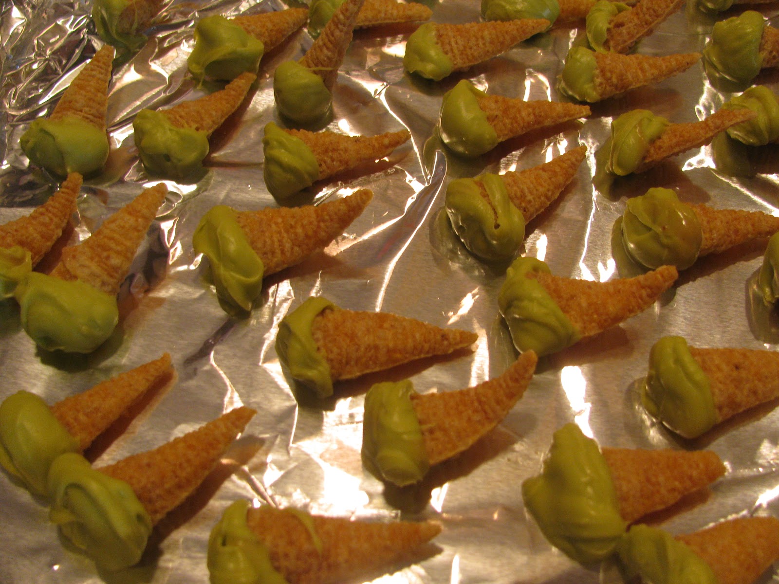 Sparkling Copper Nest Chocolate Peanut Butter Bugles