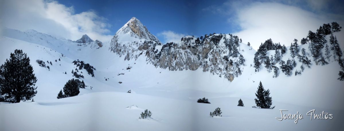 Panorama%2B11 - Visitando los 3 m de nieve Refugio de La Renclusa