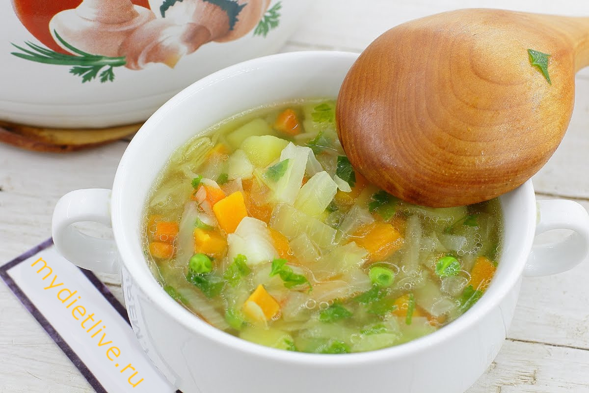 Суп для ребенка 5. Овощной суп. Легкий овощной суп. Суп овощной диетический. Овощной суп для ребенка.