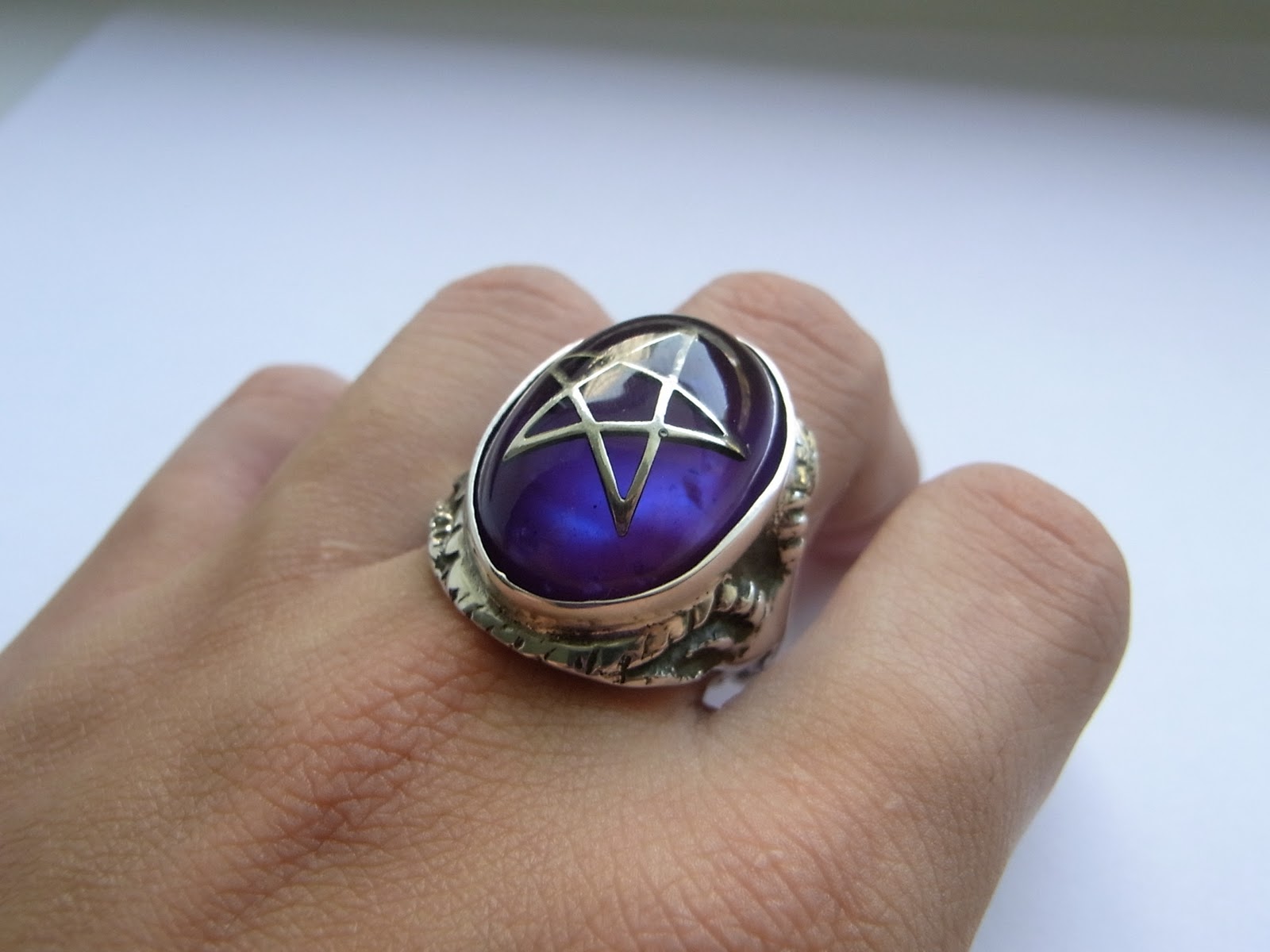 Angel Heart Ring: Angel Heart Ring - Purple color