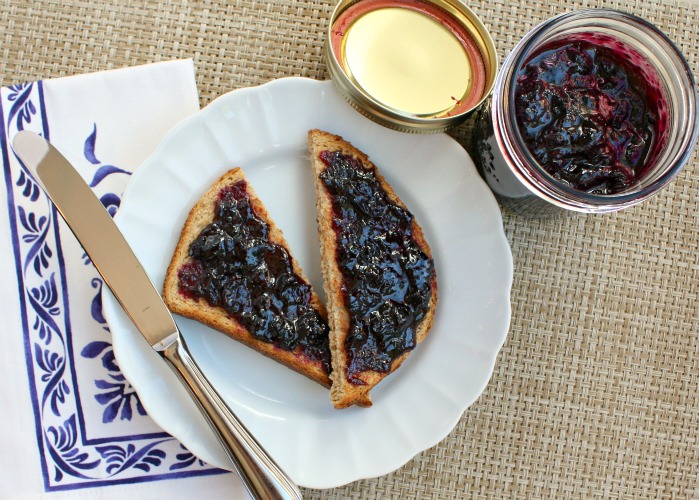 easy blueberry jam