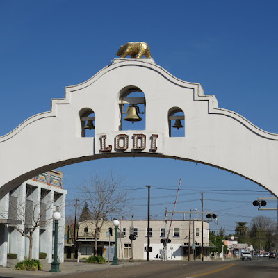 San Francisco to Lodi: Lodi town arch