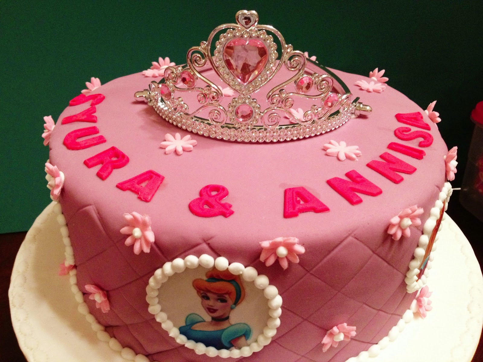 Pink Oven Cakes And Cookies Disney Princess Cake pink-oven-cakes-and-cookies-disney-princess-cake