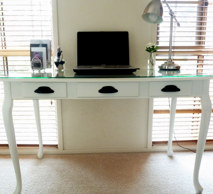 Writing desk 2024 under $150