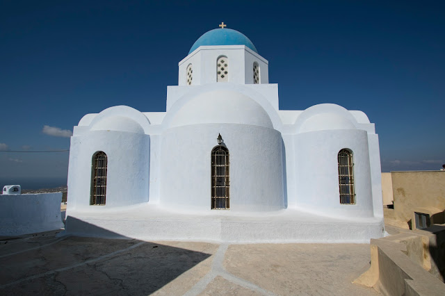 Chiesa a Pyrgos-Santorini