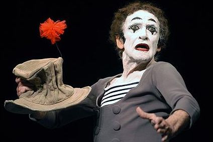 Mimik Wajah Di Dalam Seni Teater Rumah Teater