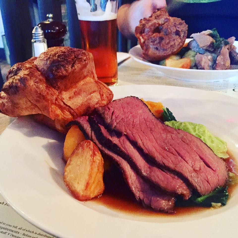 Sunday Lunch at The Broad Chare Pub, Newcastle Quayside | A Review - Roast beef Sunday lunch