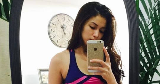 Asian Babes Alyssa Lagahino Sexy Mirror Selfie Pics