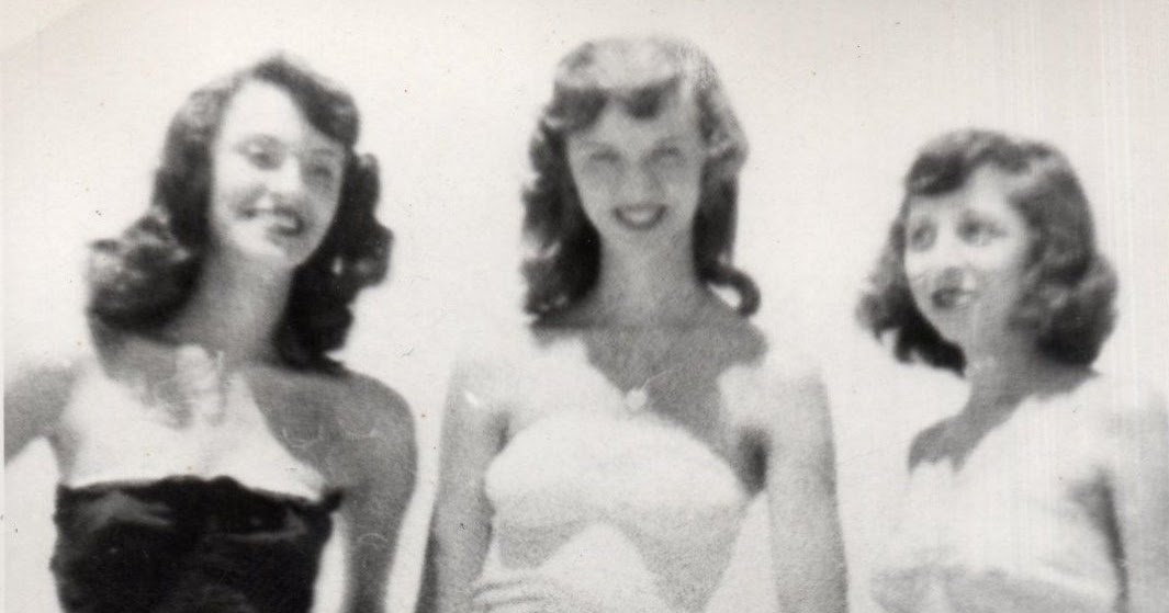 Teenage Girls In Swimsuits Ca 1950s Vintage Everyday