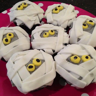 Mummy cupcakes