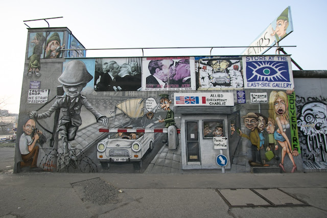 Murales sulla East side gallery-Berlino