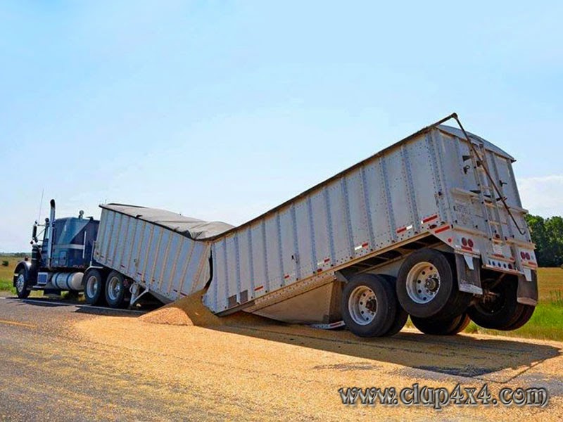 Tractors Farm Machinery Crop Loading Fail