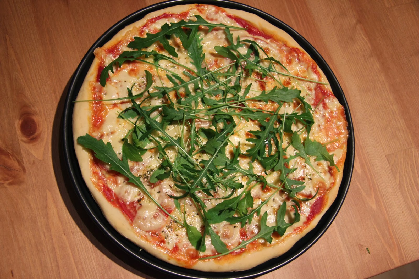 La vie gourmande: Pizza mit Mozzarella und Rucola