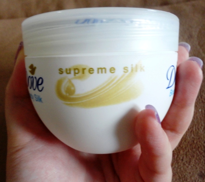 Review Dove Body Silk Moisturizing Cream Pink and Undecided