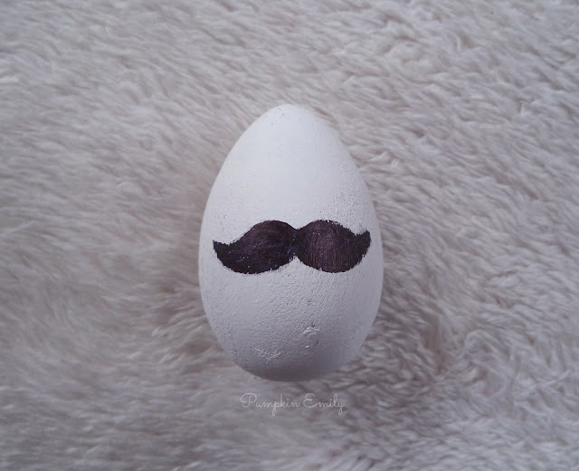 DIY Mustache Egg