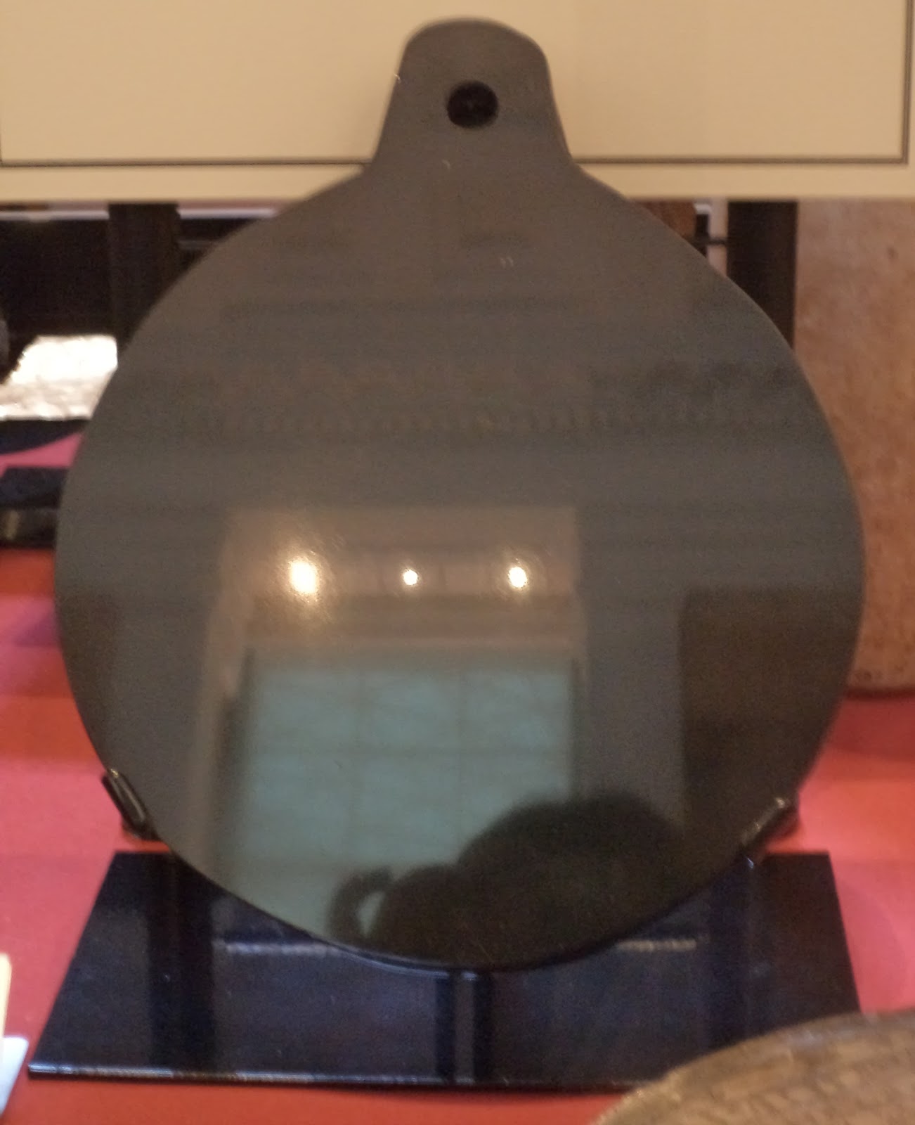 Lady Betwixt O Espelho Mágico de John Dee