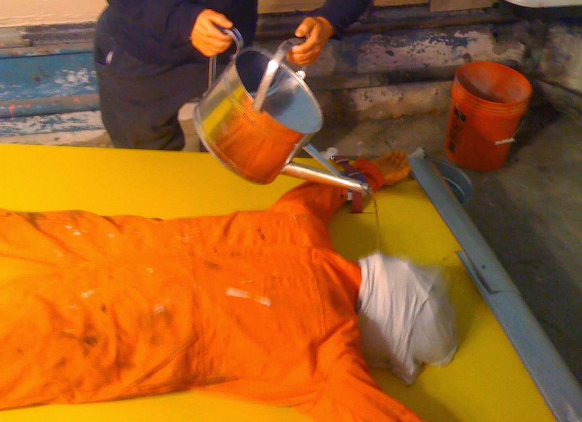 Folter wohl einziger Weg, um Bush zu überzeugen, dass Folter nie Folter wohl einziger Weg, um Bush zu überzeugen, dass Folter nie