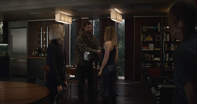 Avengers Endgame Brie Larson Chris Hemsworth Image 1