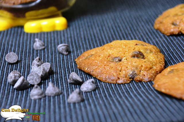 crispy yet soft chocolate chip cookie