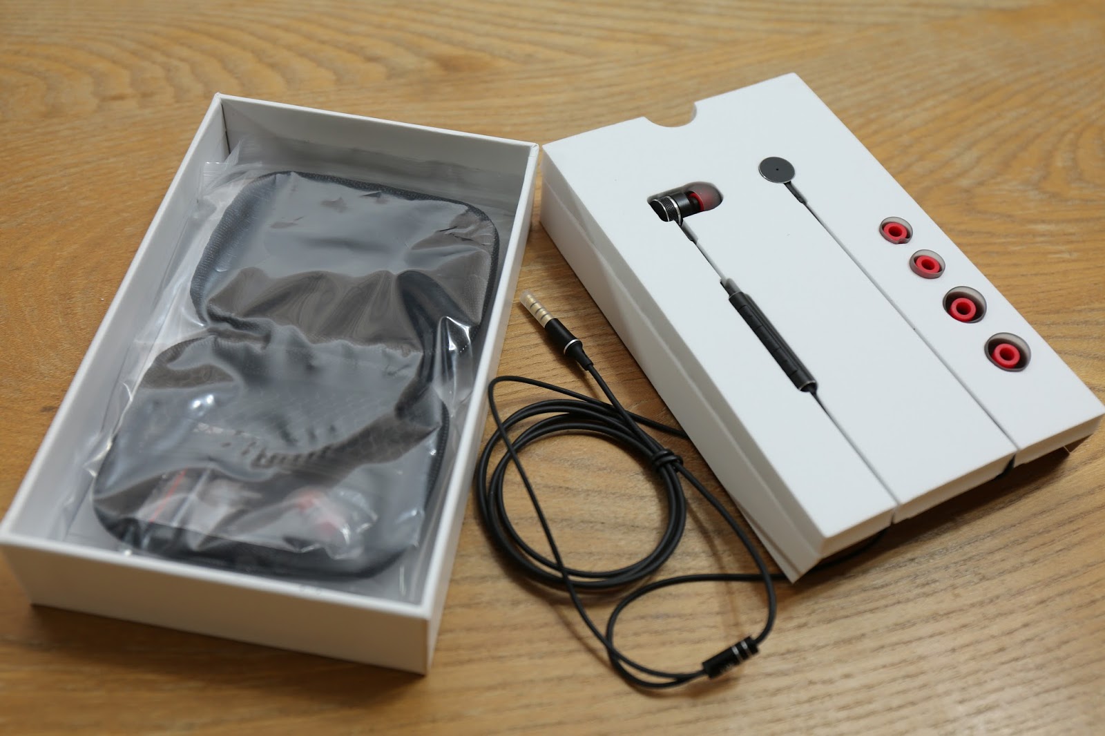 高音質イヤホン、ダイナミック＆バランスド・アーマチュア(BA型) 2ドライバ搭載「MAGAOSI CodioM1」レビューイクメンライフハッカー