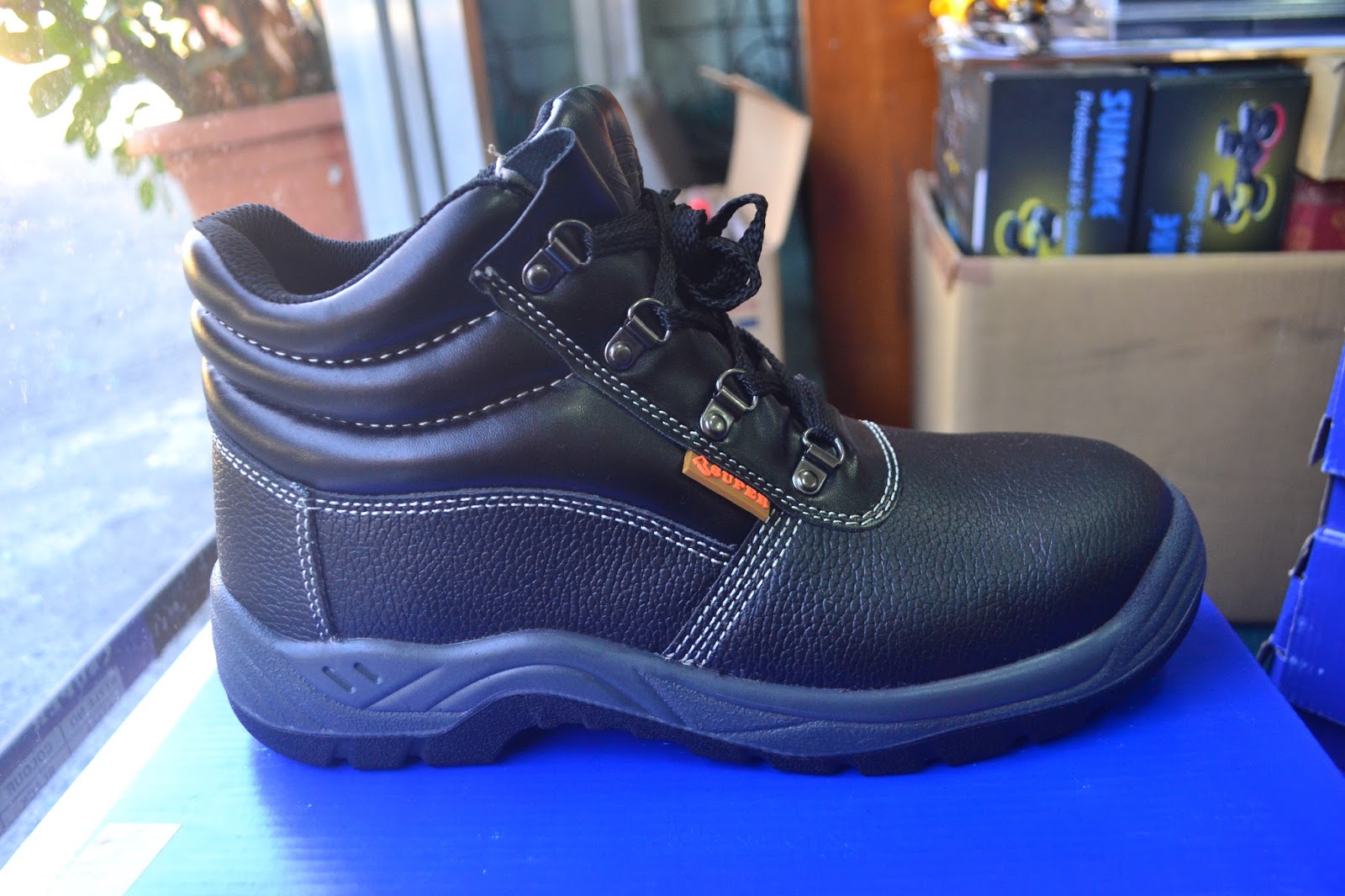 MIC INDUSTRIAL SUPPLY CEBU Super Vest Safety Shoes