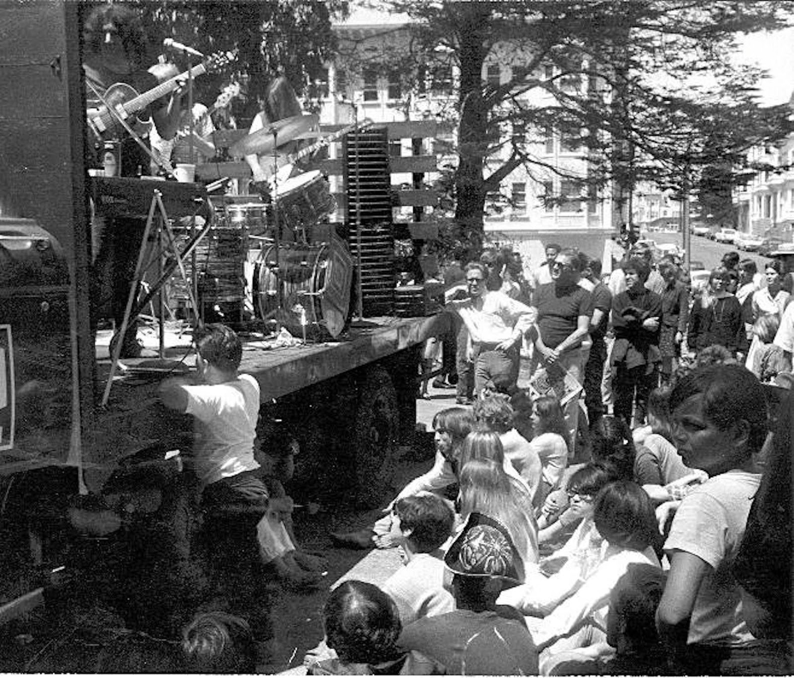 Grateful Dead Guide 1967 Mystery Show Photos