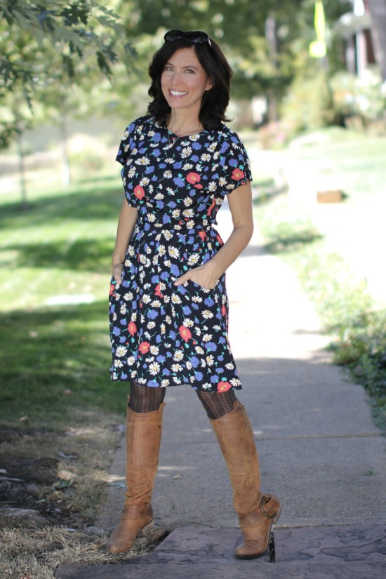 THE CITIZEN ROSEBUD: HOW SHE WORE IT: Vintage 1940s Rayon Ditzy Floral ...