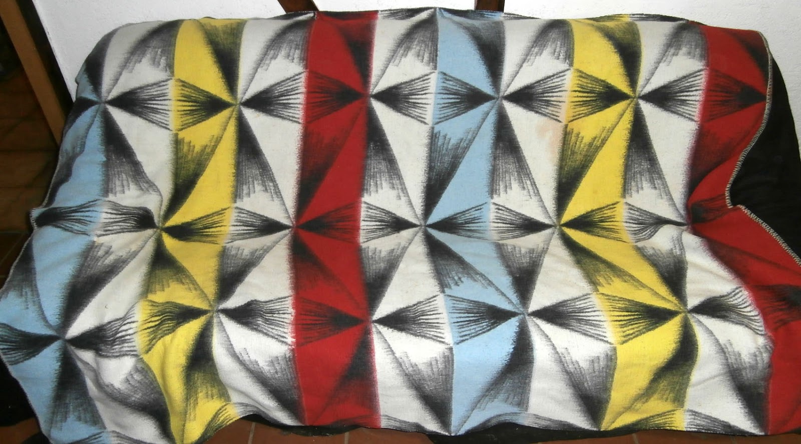 Vintage Retro Blankets Museum Blankets from the '50s, '60s and '70s