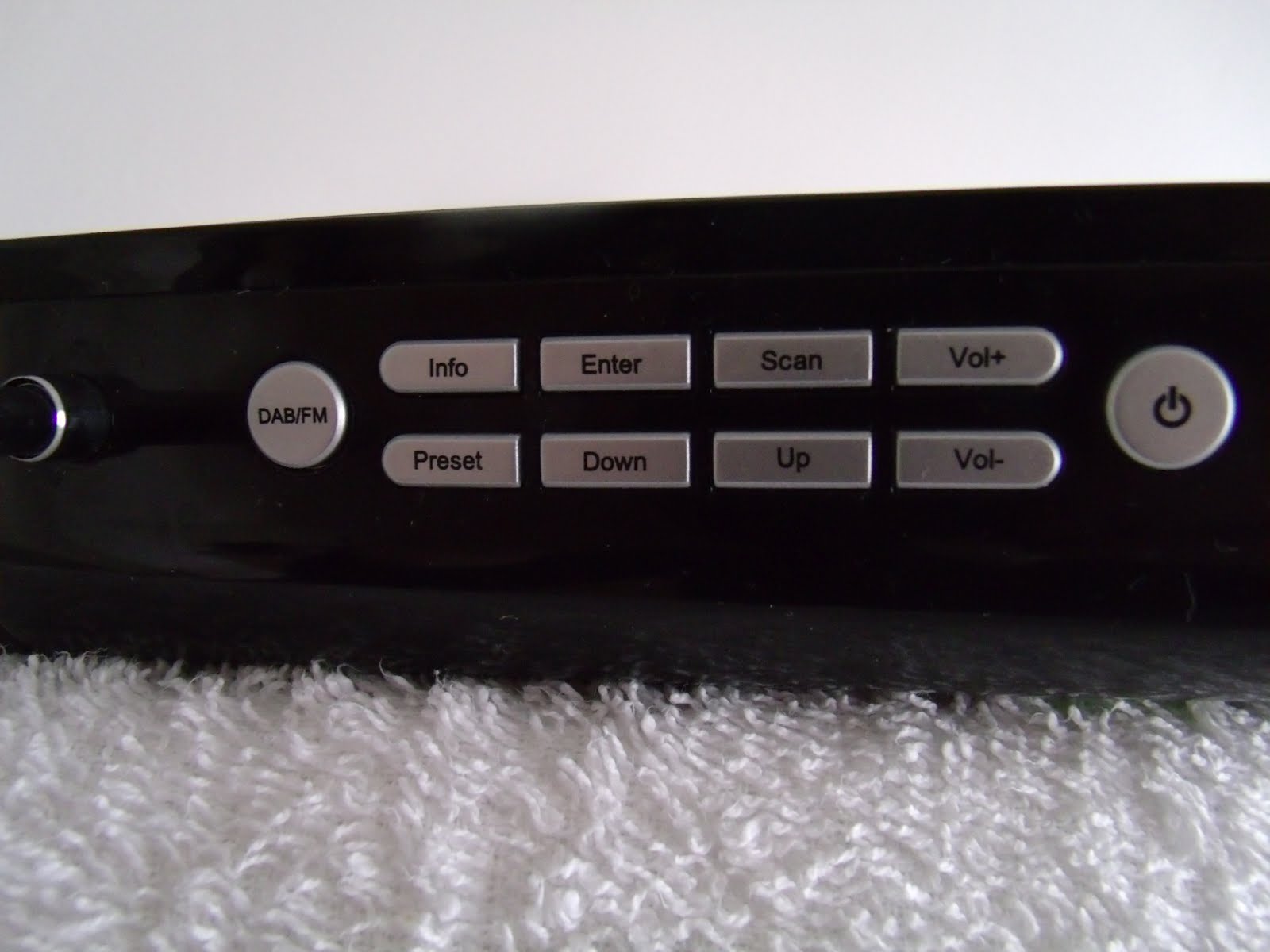 Britwise Review of Tesco DAB portable radio 211E