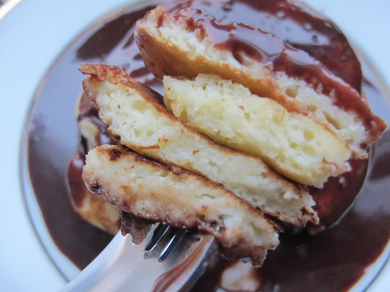 Tous FOOD' elles Pancakes à la ricotta de Nigella Lawson et sauce