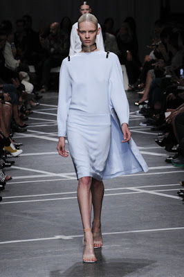 Fashionista Smile: Givenchy: Angelic Couture