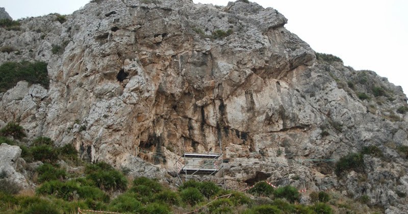 El Yacimiento del Abrigo y Cueva de Benzú de Ceuta, declarado Bien de