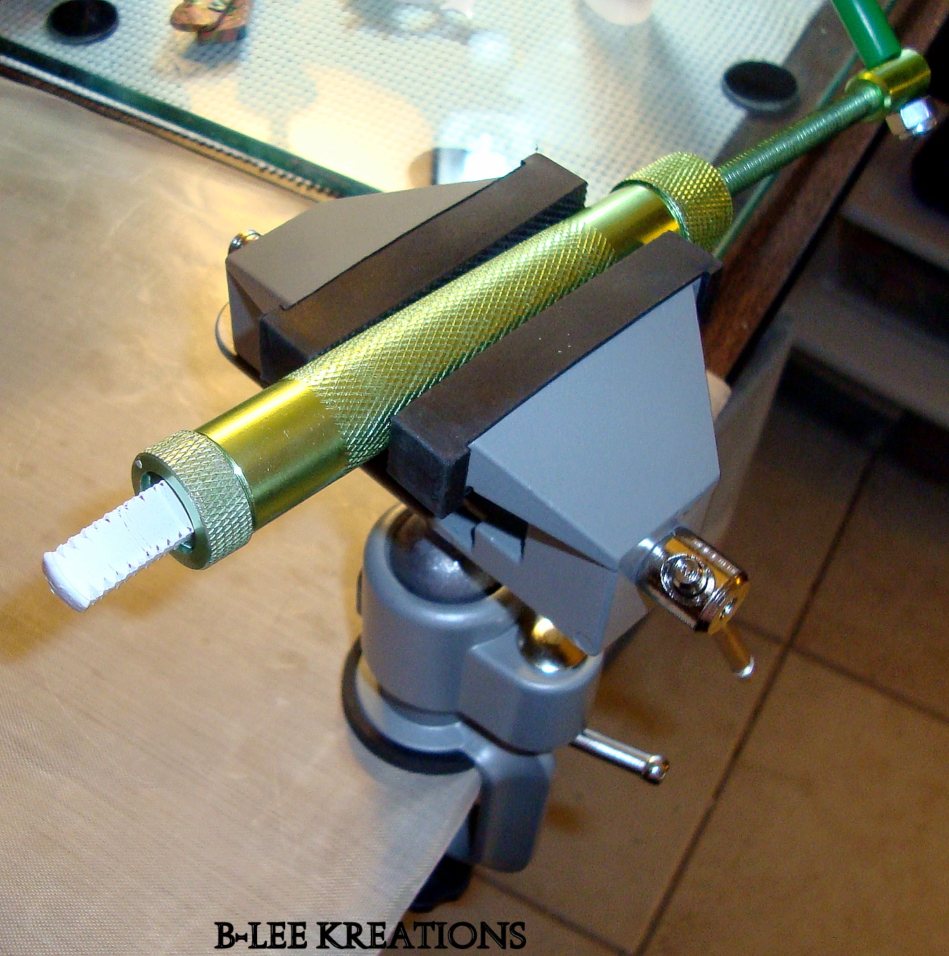 BONNIE'S KREATIVE KORNER A NEW TOY AND I NEED HELP