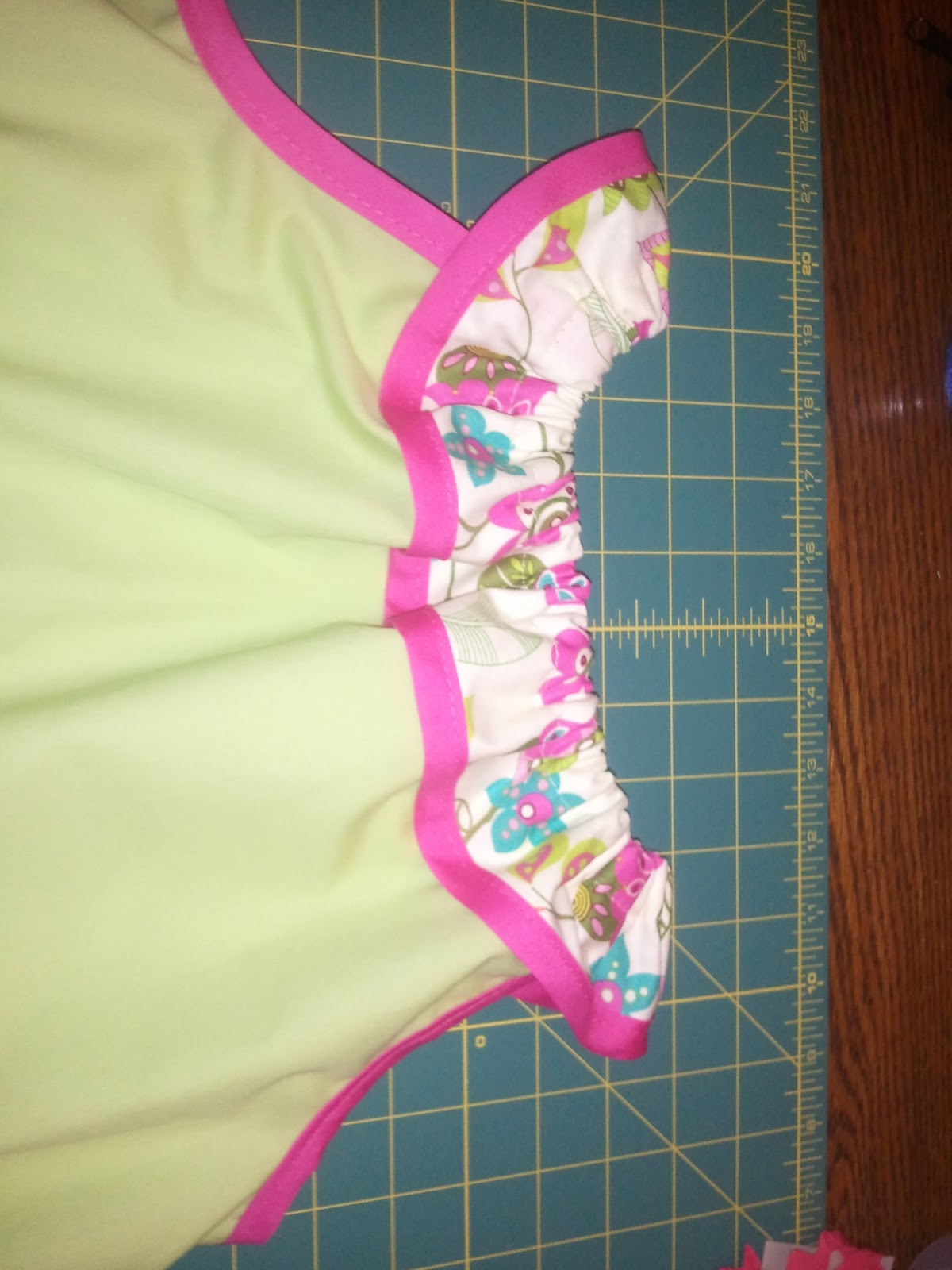 How to make a Clown Collar for a Pillowcase Dress