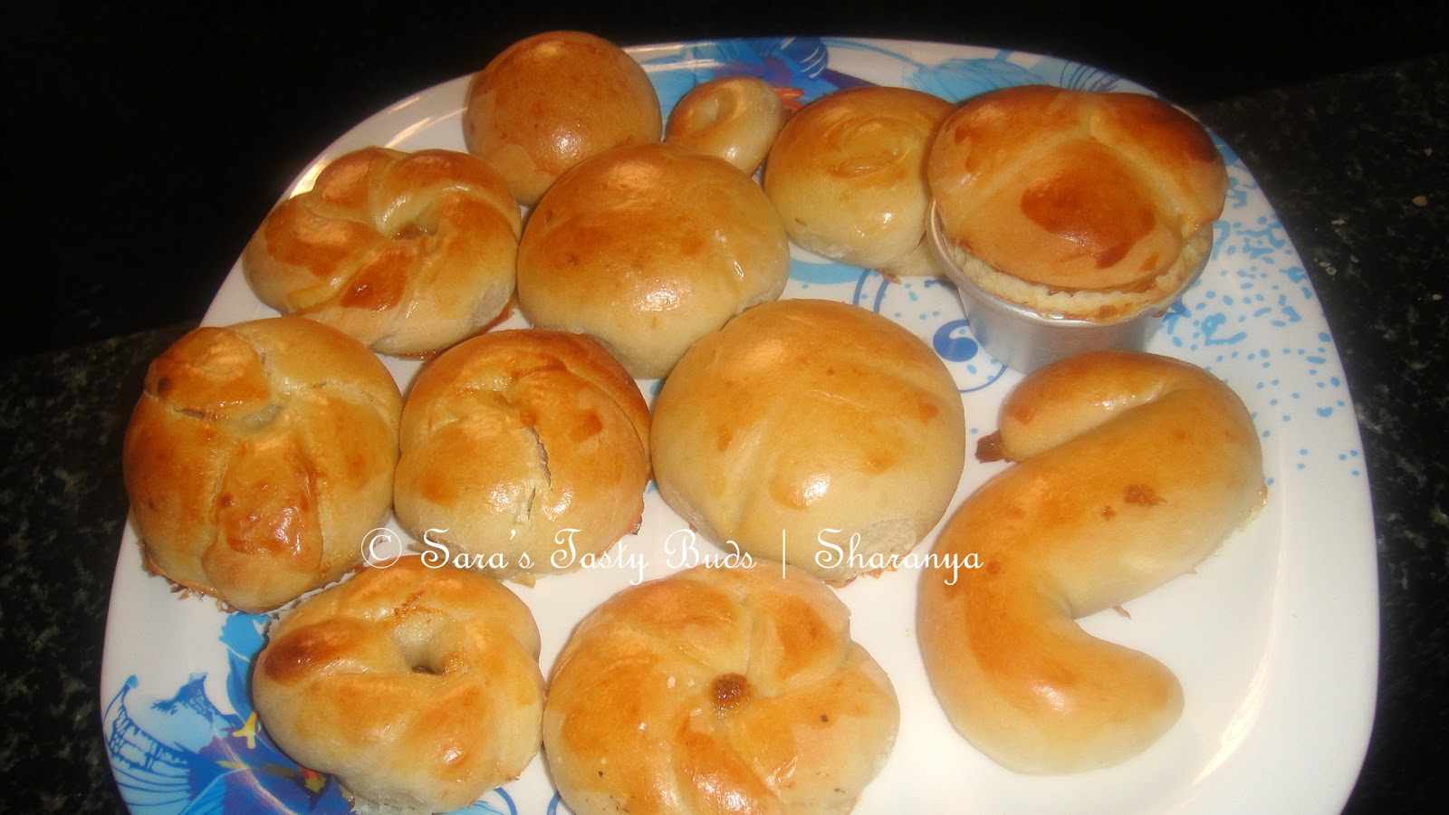 SARA'S TASTY BUDS Eggless Dinner Rolls Baking Eggless