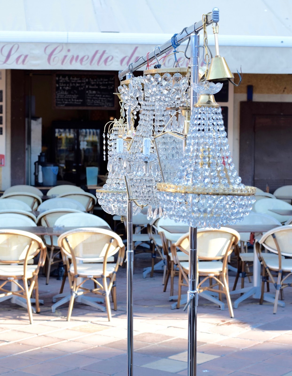 Laid Back Farmhouse Guide To Ing At French Flea Markets