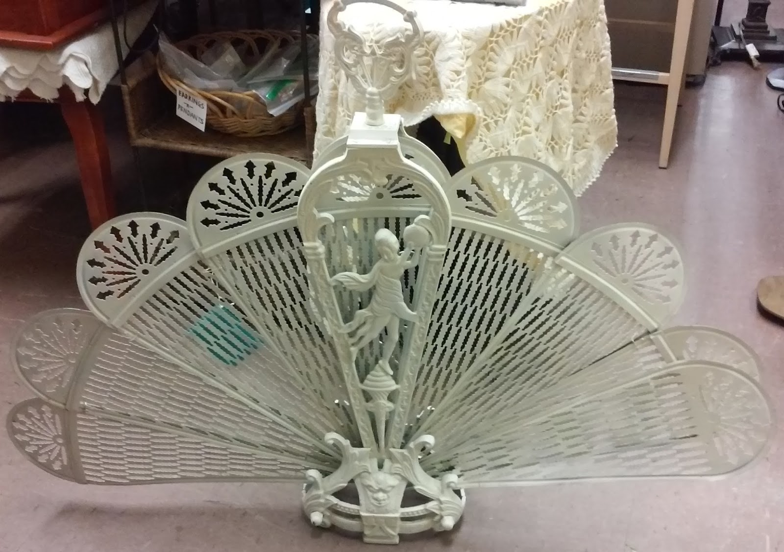 Uhuru Furniture Collectibles Sold Shabby Chic Art Nouveau